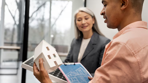 5 Essential Realtor Training Courses in BC for Career Growth